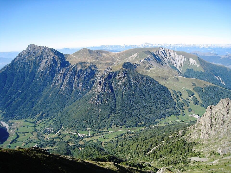 Panoramic view of Alpe du Grand Serre ski resort.