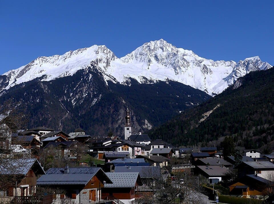 Bozel at the foot of the Vanoise massif in winter