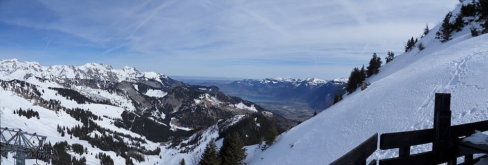 View of Lake Geneva from the Châtel ski piste