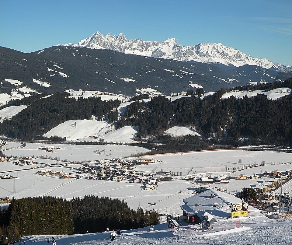 Panoramic view from ski piste number 5 in Flachau towards the Dachstein range