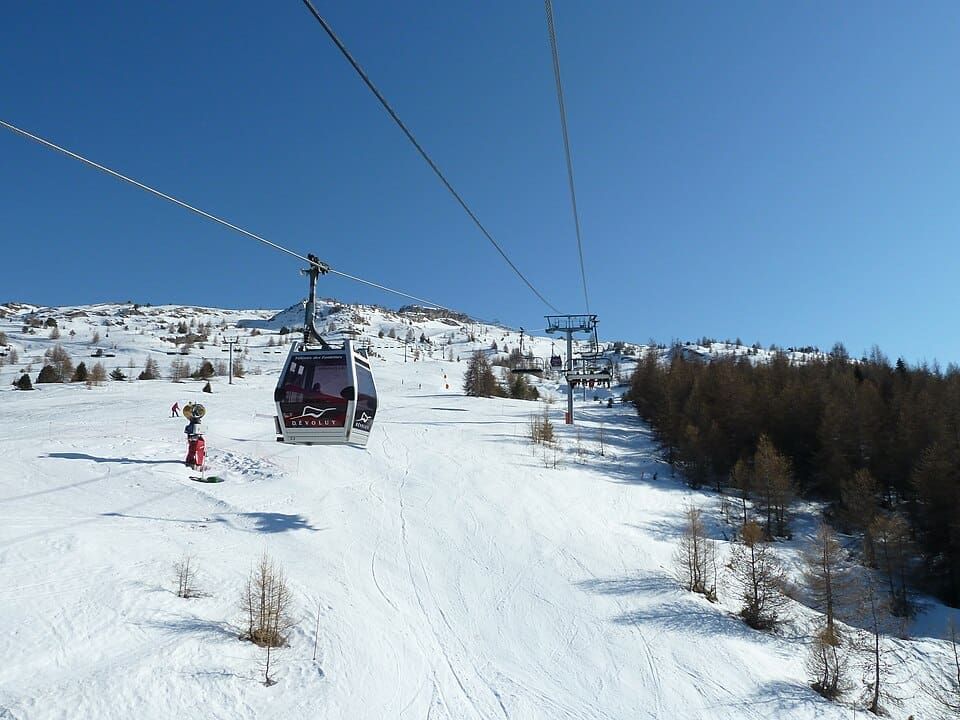 Telemix des Fontettes lift at La Joue du Loup ski resort