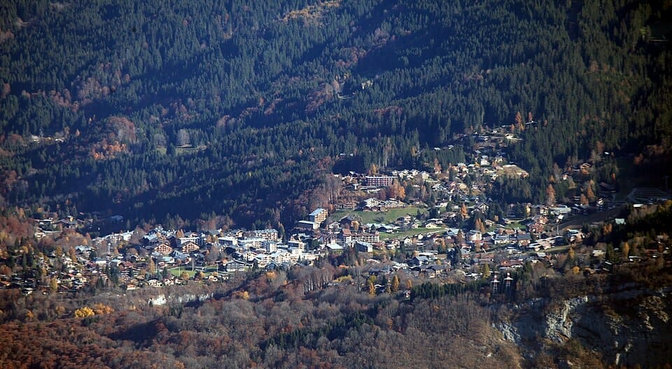 Les Carroz d'Araches village viewed from Doran
