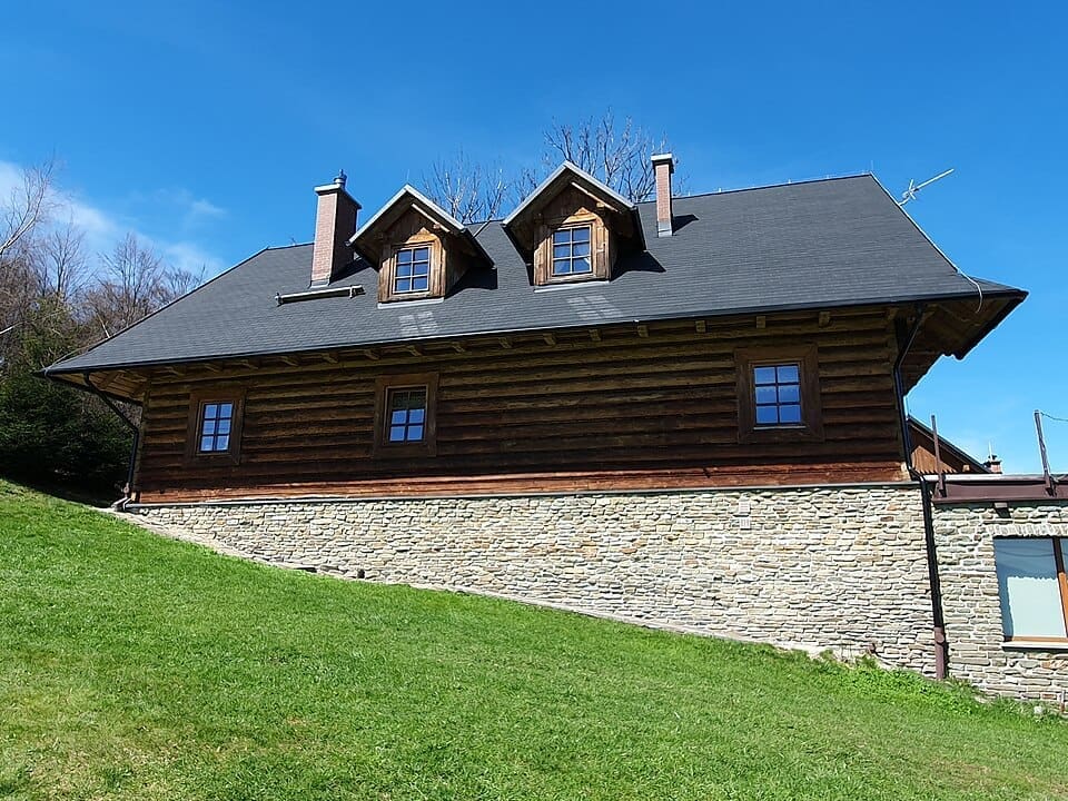 Soszów Wielki landscape with Lepiarzówka building